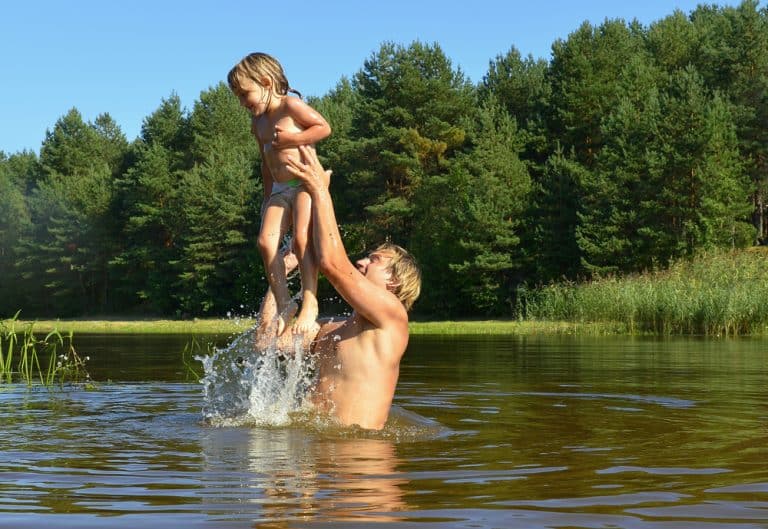 Une baignade loin des produits toxiques !