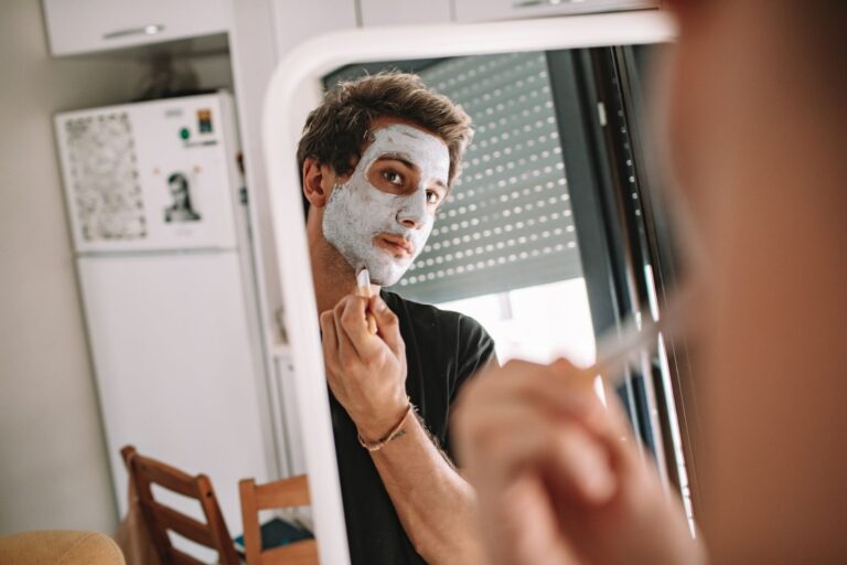 Pourquoi les hommes sportifs devraient-ils opter pour des cosmétiques bio ?