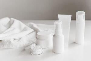 Les cosmétiques bio sont-ils adaptés aux jeunes femmes ?