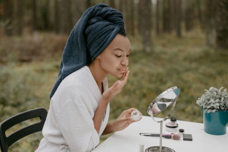 Quels produits de beauté bio sont adaptés aux femmes actives en plein air ?