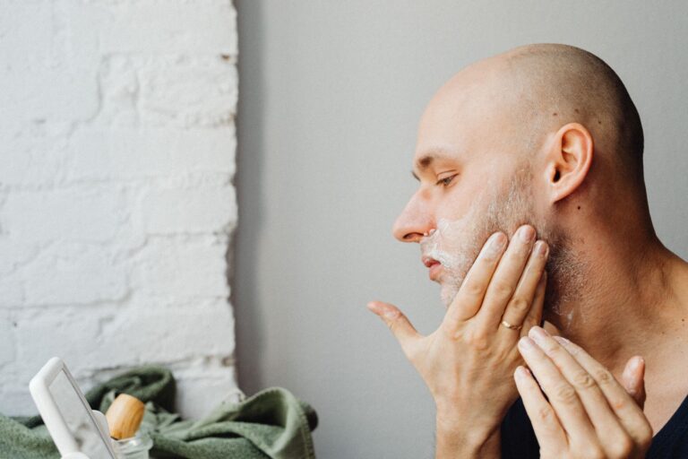 Les hommes citadins devraient-ils opter pour des cosmétiques bio ?
